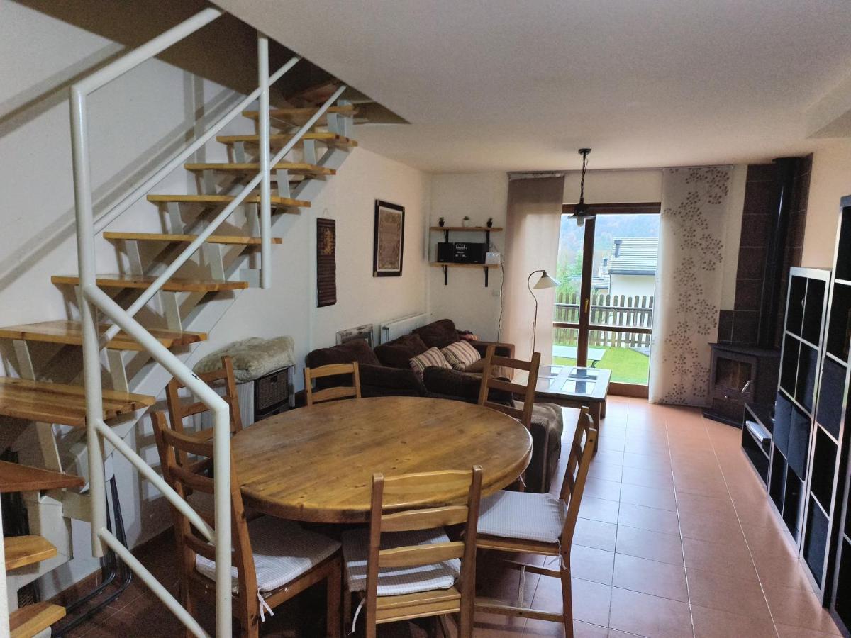 Duplex Con Jardin En Pirineos, Totalmente Equipado Apartment Villanua Exterior photo